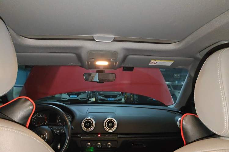 Used Audi A3 2020 Limousine 35 TFSI Fashion Edition China VI Emission Standard Headliner