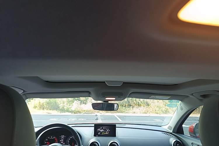 Used Audi A3 2020 Limousine 35 TFSI Fashion Edition China VI Emission Standard Headliner
