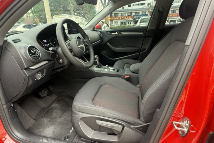 Used Audi A3 2020 Restyled Sportback 35 TFSI Entry-Level China VI Emission Standard Interior 3