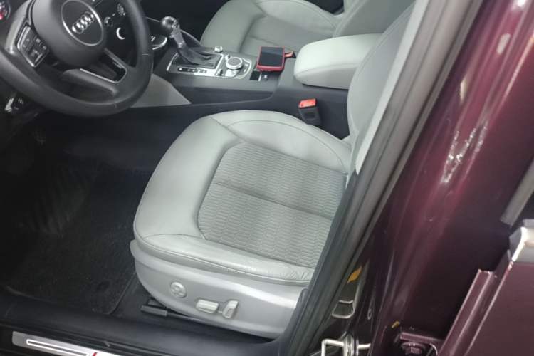 Used Audi A3 2020 Limousine 35 TFSI Fashion Edition China VI Emission Standard Left Front Seat