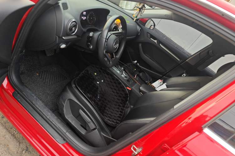 Used Audi A3 2020 Sportback 35 TFSI Ambition China VI Left Front Seat