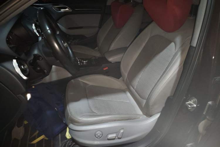 Used Audi A3 2020 Limousine 35 TFSI Fashion Edition China VI Emission Standard Left Front Seat