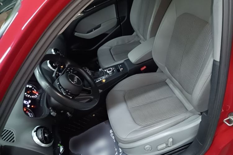 Used Audi A3 2020 Limousine 35 TFSI Fashion Edition China VI Emission Standard Left Front Seat