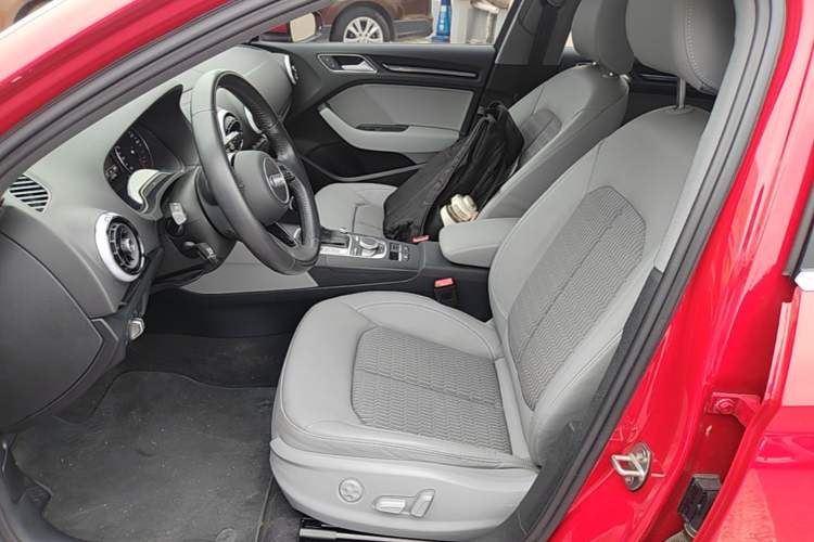 Used Audi A3 2020 Limousine 35 TFSI Fashion Edition China VI Emission Standard Left Front Seat