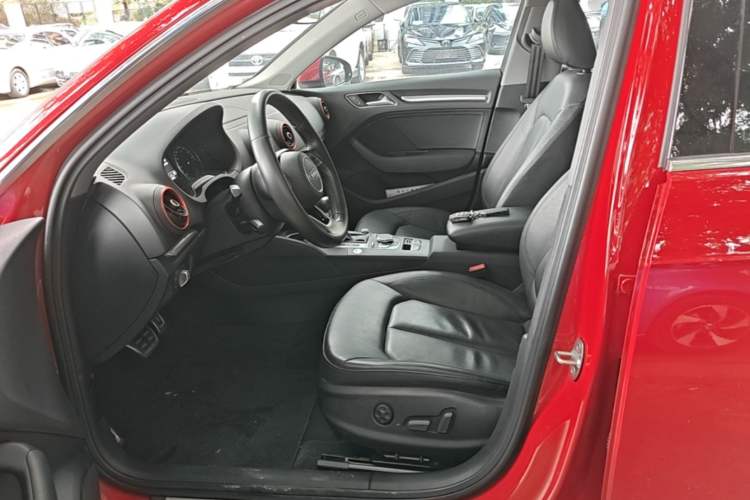Used Audi A3 2020 Sportback 35 TFSI Style Edition China V Emission Standard Left Front Seat