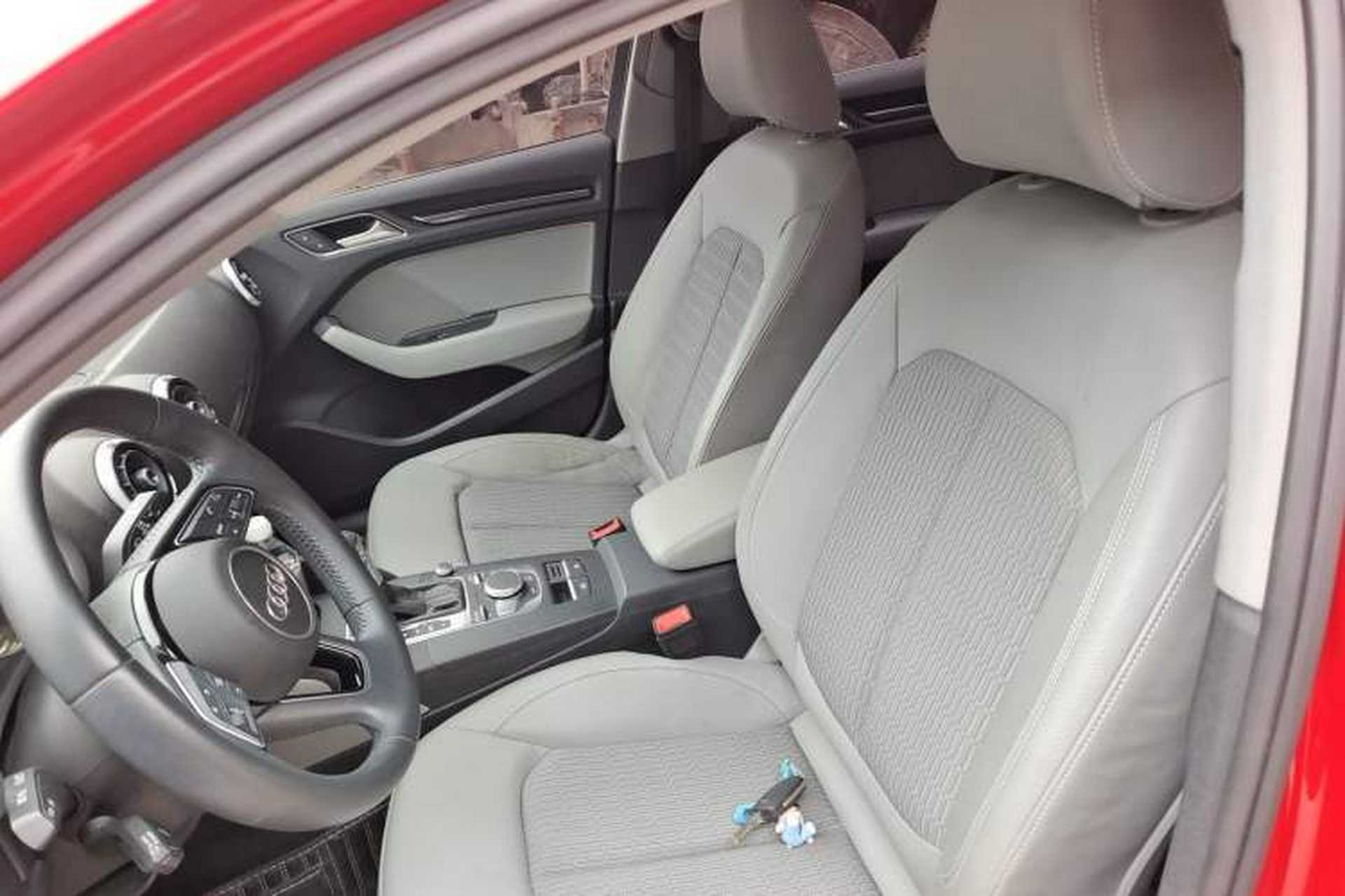 Used Audi A3 2020 Limousine 35 TFSI Fashion Edition China VI Emission Standard Left Front Seat