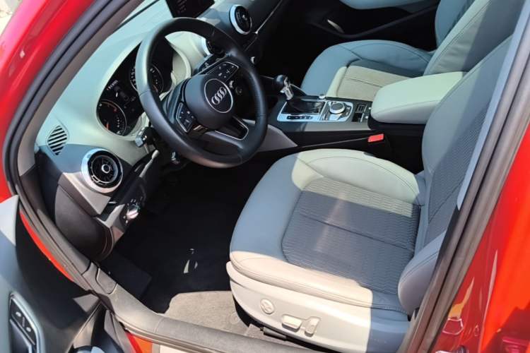 Used Audi A3 2020 Limousine 35 TFSI Fashion Edition China VI Emission Standard Left Front Seat
