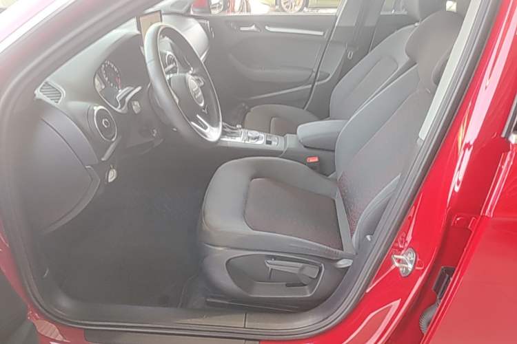 Used Audi A3 2020 Sportback 35 TFSI Ambition China VI Left Front Seat