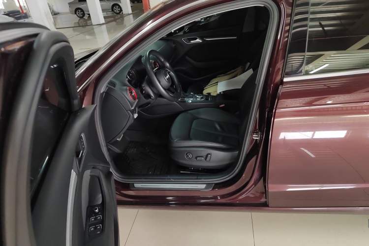 Used Audi A3 2020 Sportback 35 TFSI Style Edition China VI Emission Standard Left Front Seat