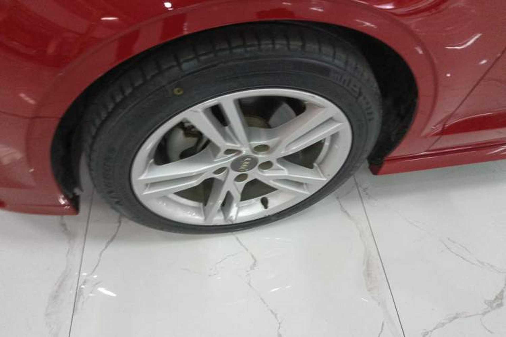 Used Audi A3 2020 Limousine 35 TFSI Fashion Edition China VI Emission Standard Left Front Wheel Hub
