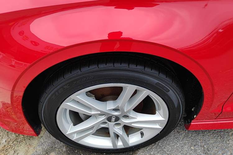 Used Audi A3 2020 Limousine 35 TFSI Fashion Edition China VI Emission Standard Left Front Wheel Hub