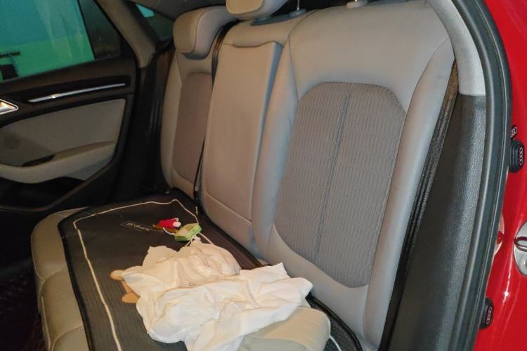 Used Audi A3 2020 Limousine 35 TFSI Fashion Edition China VI Emission Standard Left Rear Seat