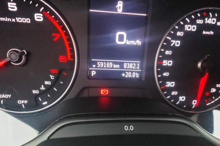 Used Audi A3 2020 Sportback 35 TFSI Ambition China VI Odometer Close Up