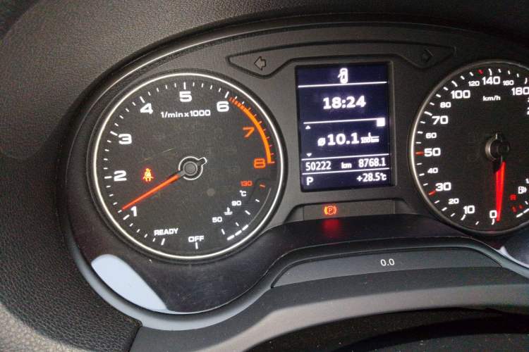 Used Audi A3 2020 Limousine 40 TFSI Sporty Version China VI Odometer Close Up