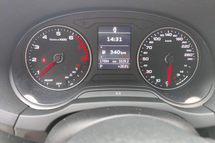 Used Audi A3 2020 Limousine 35 TFSI Ambition China VI Odometer Close Up