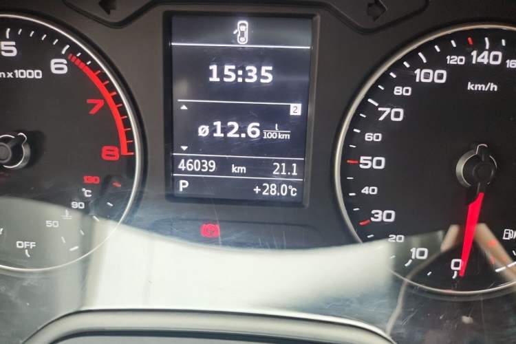 Used Audi A3 2020 Limousine 35 TFSI Fashion Edition China VI Emission Standard Odometer Close Up