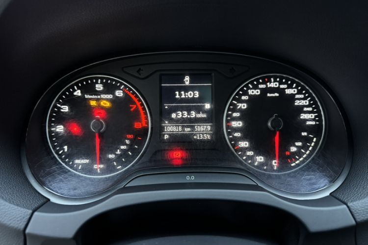 Used Audi A3 2020 Sportback 35 TFSI Sporty Model China VI Odometer Close Up