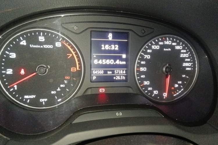 Used Audi A3 2020 Limousine 35 TFSI Fashion Edition China VI Emission Standard Odometer Close Up