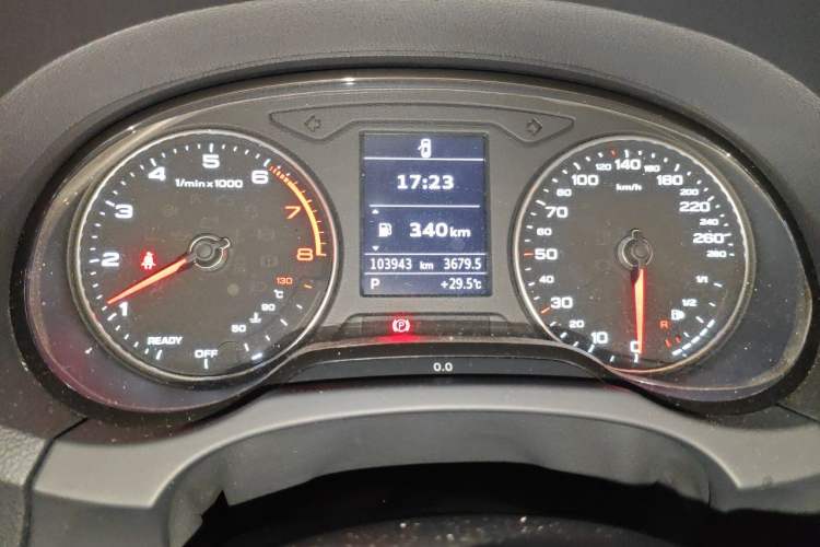 Used Audi A3 2020 Limousine 35 TFSI Fashion Edition China VI Emission Standard Odometer Close Up