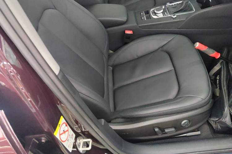 Used Audi A3 2020 Limousine 35 TFSI Style Edition China VI Emission Standard Right Front Seat