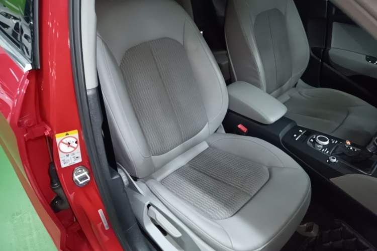 Used Audi A3 2020 Limousine 35 TFSI Fashion Edition China VI Emission Standard Right Front Seat