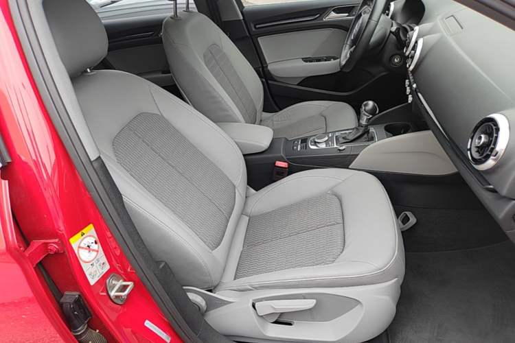 Used Audi A3 2020 Limousine 35 TFSI Fashion Edition China VI Emission Standard Right Front Seat