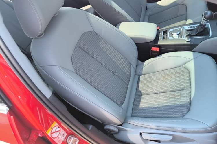 Used Audi A3 2020 Limousine 35 TFSI Fashion Edition China VI Emission Standard Right Front Seat