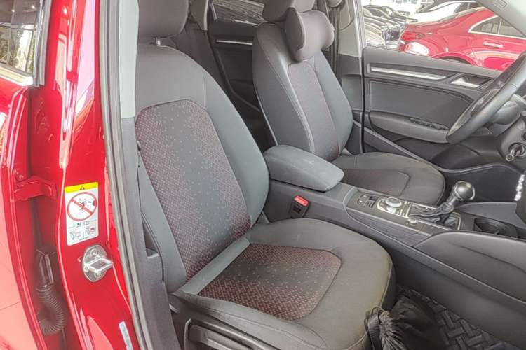 Used Audi A3 2020 Sportback 35 TFSI Ambition China VI Right Front Seat