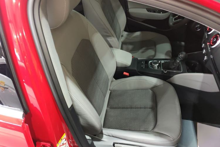 Used Audi A3 2020 Sportback 35 TFSI Fashion Edition China VI Emission Standard Right Front Seat