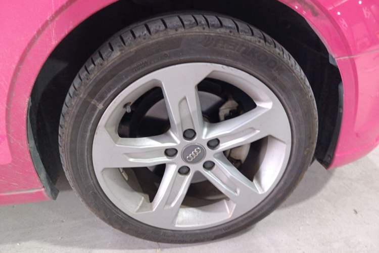 Used Audi A3 2020 Limousine 35 TFSI Ambition China VI Right Front Wheel Hub