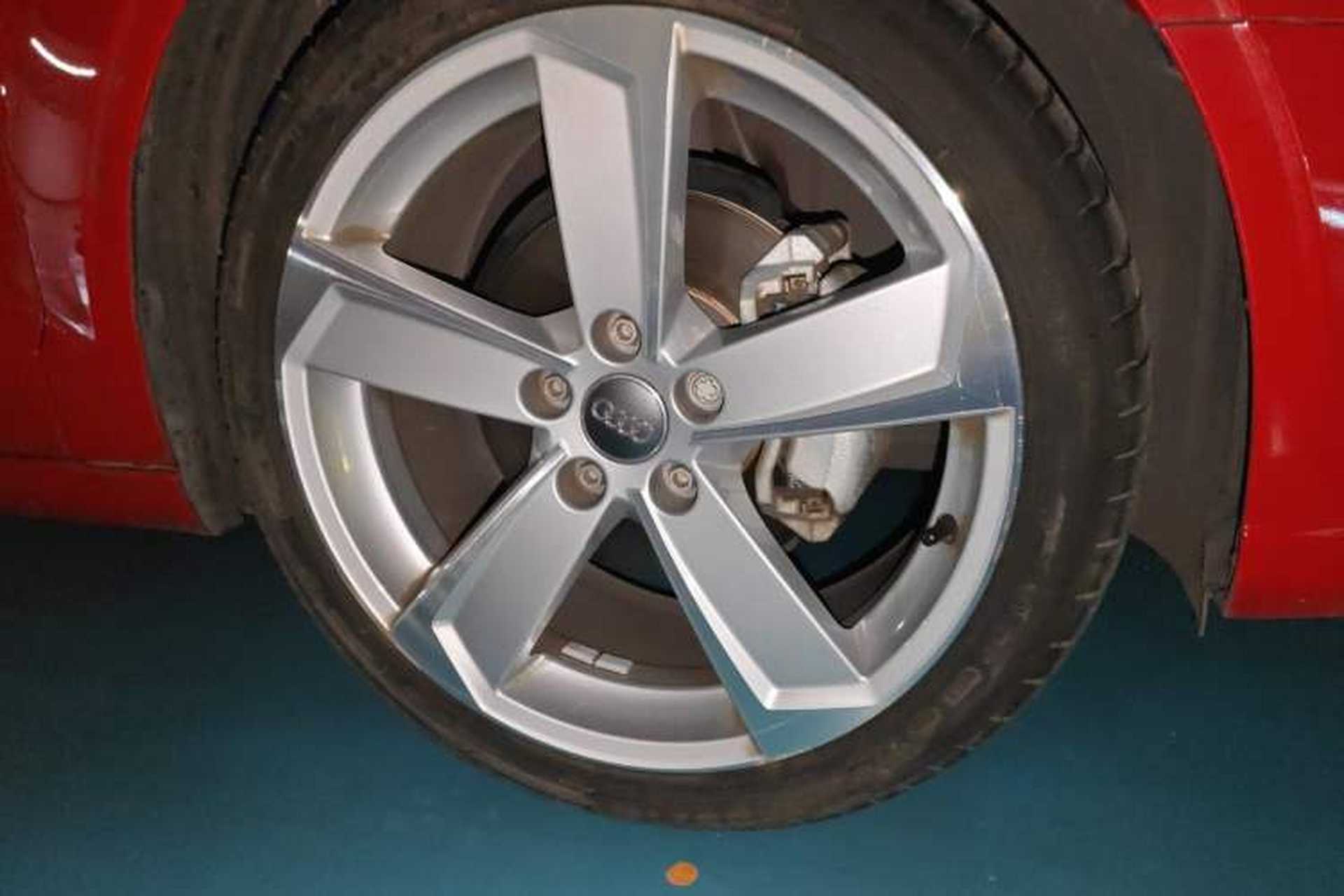 Used Audi A3 2020 Limousine 35 TFSI Style Edition China VI Emission Standard Right Front Wheel Hub
