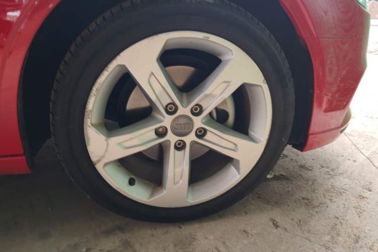 Used Audi A3 2020 Limousine 35 TFSI Ambition China VI Right Front Wheel Hub