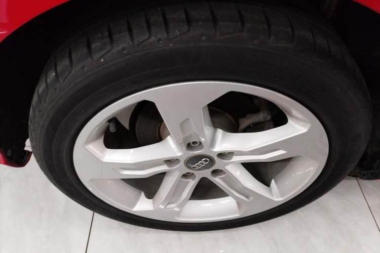 Used Audi A3 2020 Restyled Limousine 35 TFSI Ambition Version China VI Right Rear Wheel Hub
