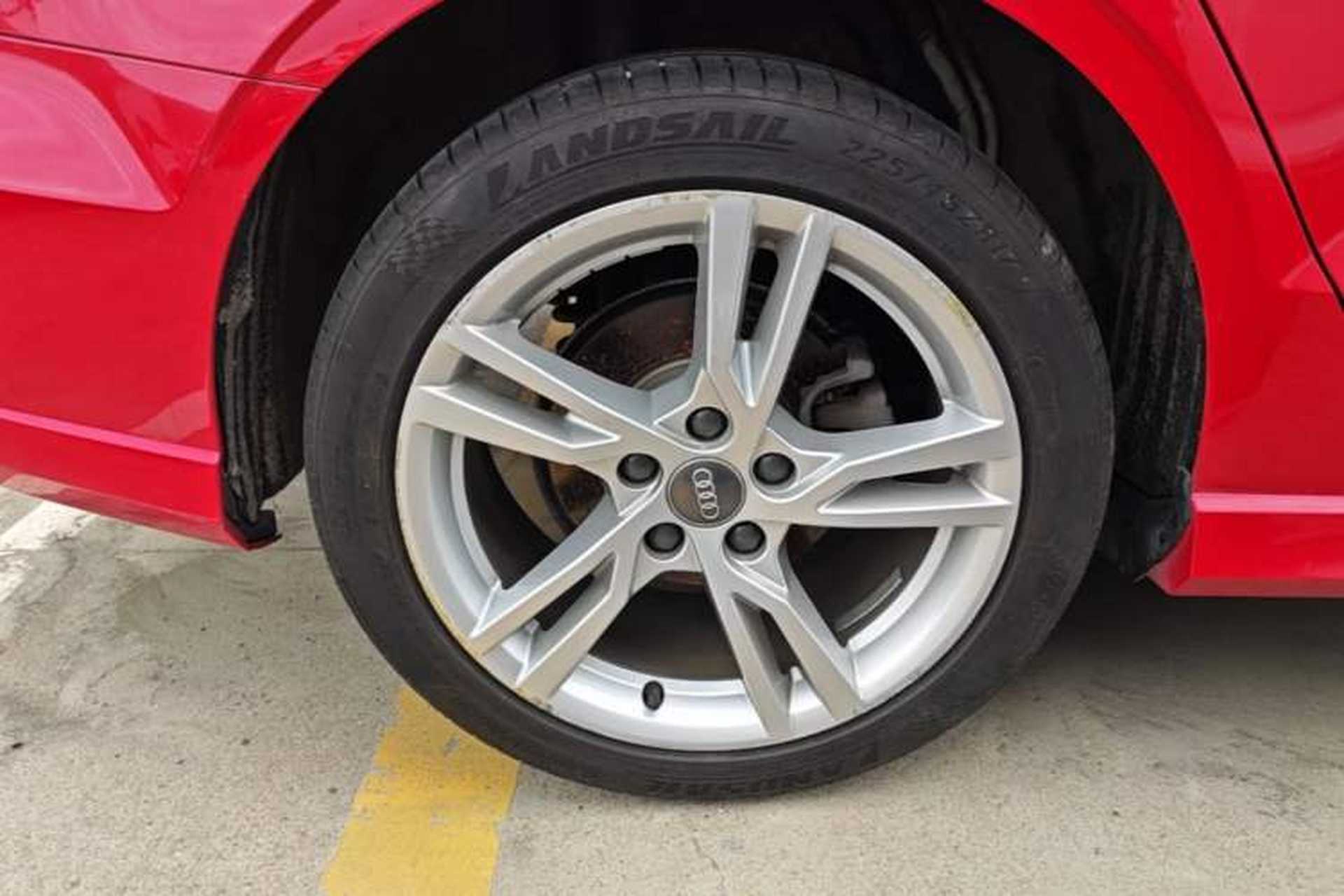 Used Audi A3 2020 Limousine 35 TFSI Fashion Edition China VI Emission Standard Right Rear Wheel Hub