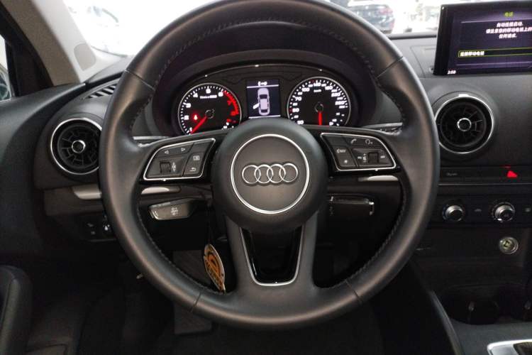 Used Audi A3 2020 Restyled Limousine 35 TFSI Ambition Version China VI Steering Wheel