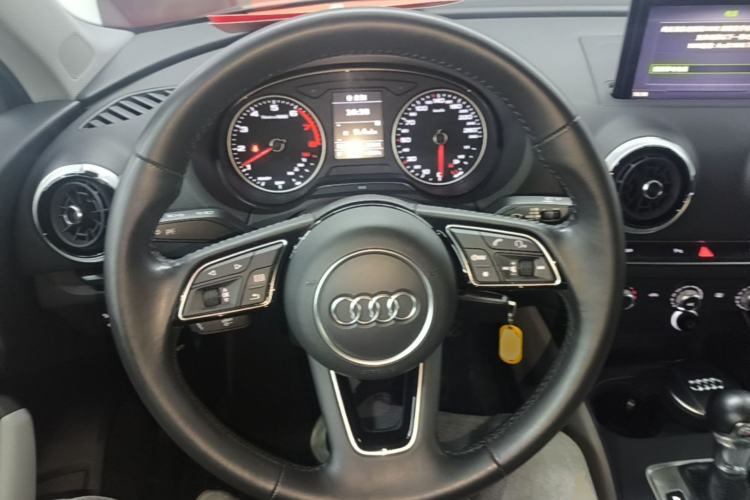 Used Audi A3 2020 Limousine 35 TFSI Fashion Edition China VI Emission Standard Steering Wheel