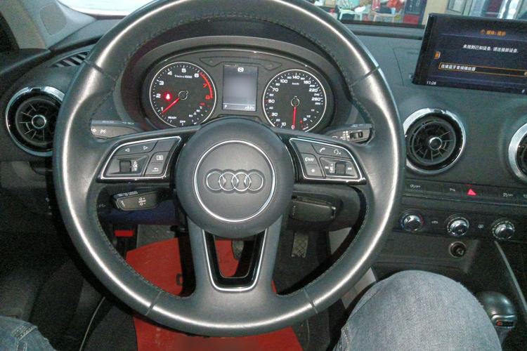 Used Audi A3 2020 Limousine 35 TFSI Fashion Edition China VI Emission Standard Steering Wheel