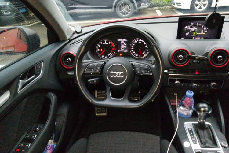 Used Audi A3 2020 Limousine 40 TFSI Sporty Version China VI Steering Wheel