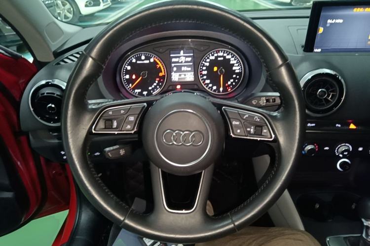 Used Audi A3 2020 Limousine 35 TFSI Fashion Edition China VI Emission Standard Steering Wheel