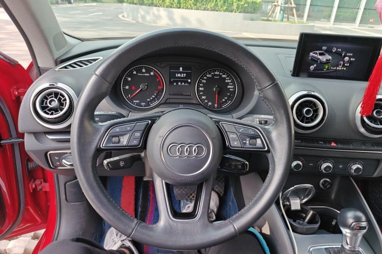 Used Audi A3 2020 Limousine 35 TFSI Fashion Edition China VI Emission Standard Steering Wheel