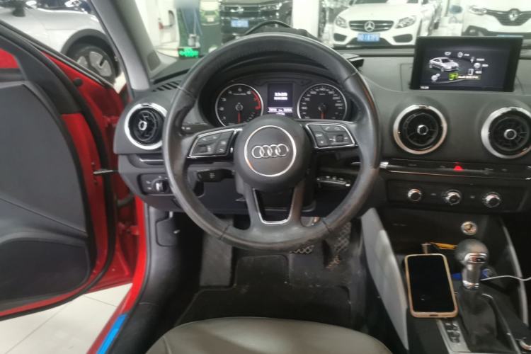 Used Audi A3 2020 Limousine 35 TFSI Fashion Edition China VI Emission Standard Steering Wheel