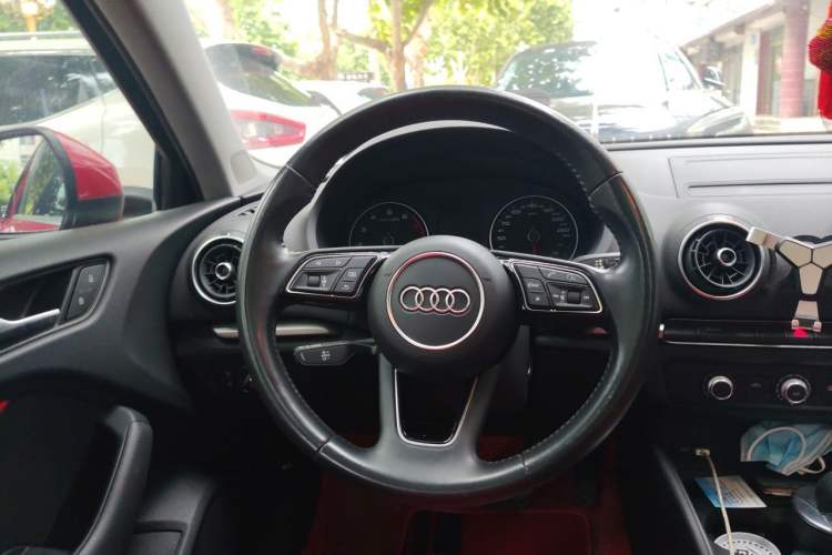 Used Audi A3 2020 Restyled Limousine 35 TFSI Ambition Version China VI Steering Wheel