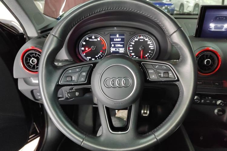 Used Audi A3 2020 Sportback 35 TFSI Style Edition China VI Emission Standard Steering Wheel