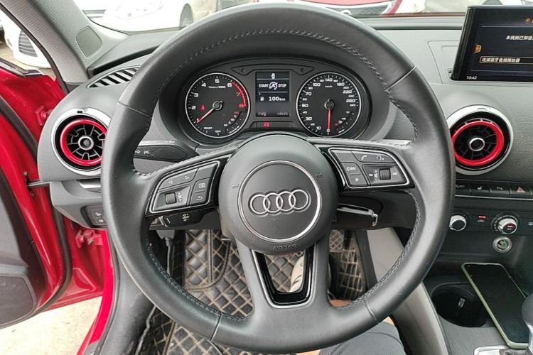 Used Audi A3 2020 Sportback 35 TFSI Fashion Edition China VI Emission Standard Steering Wheel