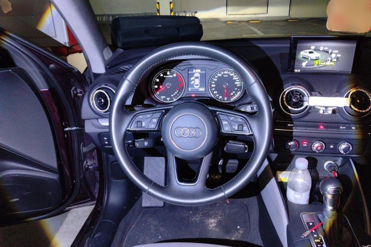Used Audi A3 2020 Restyled Limousine 35 TFSI Ambition Version China VI Steering Wheel
