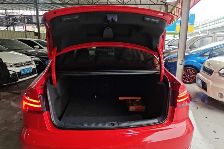 Used Audi A3 2020 Limousine 35 TFSI Ambition China VI Trunk