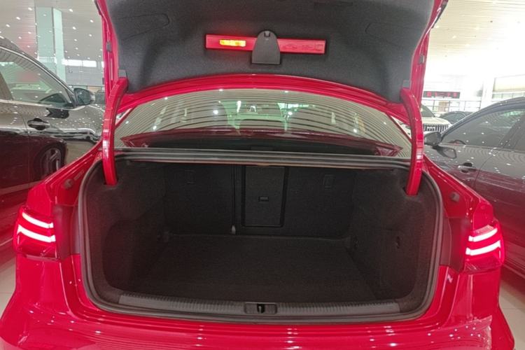 Used Audi A3 2020 Limousine 35 TFSI Ambition China VI Trunk