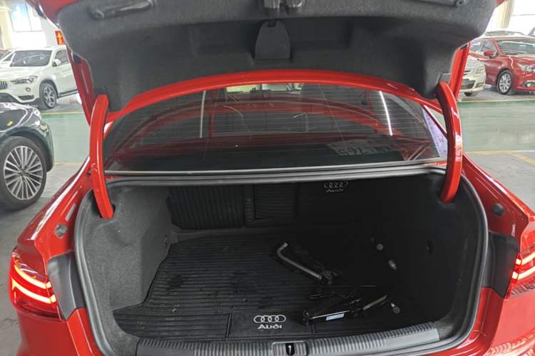 Used Audi A3 2020 Limousine 35 TFSI Fashion Edition China VI Emission Standard Trunk