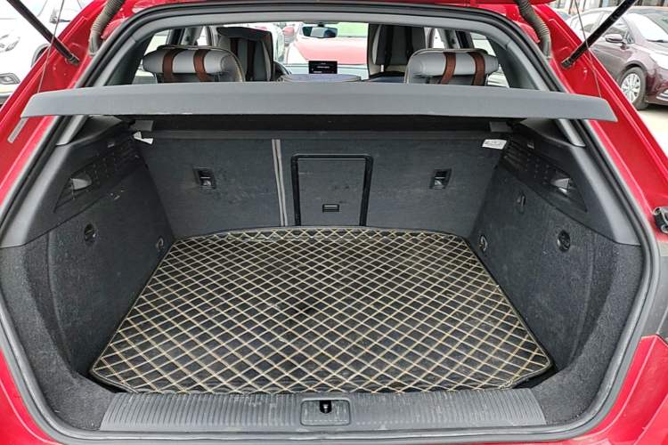 Used Audi A3 2020 Sportback 35 TFSI Fashion Edition China VI Emission Standard Trunk