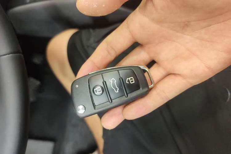 Used Audi A3 2020 Limousine 35 TFSI Fashion Edition China VI Emission Standard Vehicle Key